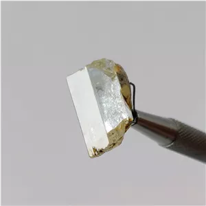 بلور سنگ گوشنیت یا گوشنایت (بریل بی رنگ) معدنی برزیل