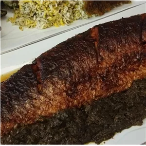 سبزی شکم پری وآلو ومغز گردو..  مرغ و ماهی شکم پر