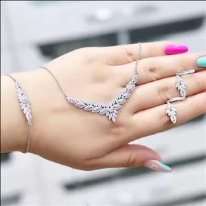 سرویس جواهر تمام نقره 925 با آبکاری رادیوم طلای سفید با فاکتور معتبر (پس کرایه) 