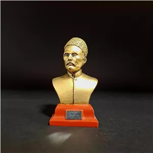 مجسمه و تندیس باقرخان 