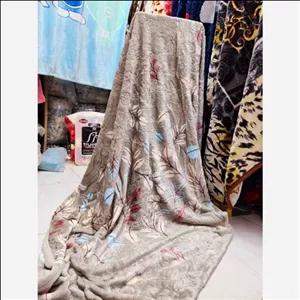پتو مسافرتی دونفره وارداتی،ابریشمی تراکم بالا،طرح گل درشت برجسته