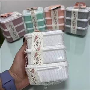 ظرف فریزری سایز متوسط پک سه تایی درب محکم شو پک های سه عددی با هم \nمناسب برای قرار دادن در فریزر و ماکروفر \nعالی برای قر