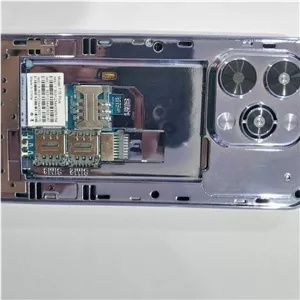 گوشی F15 plus دکمه ای آیفون سه سیم کارت با صفحه نمایش 2.2 اینچ