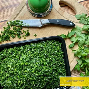 سبزی کوکو خور شده بسیار تمیز