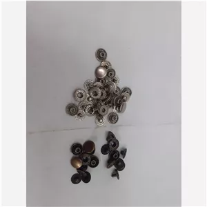 دکمه چهارپارچه سایز ریز