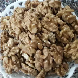 مغز گردو اعلا،محصولی از باغات تویسرکان،بسیار پر چرب و خوش طعم