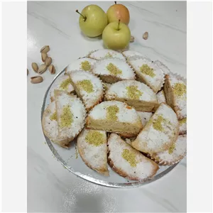 شیرینی پای سیب خونگی ( هزینه ی ارسال به صورت پس کرایه و به عهده ی مشتری میباشد)