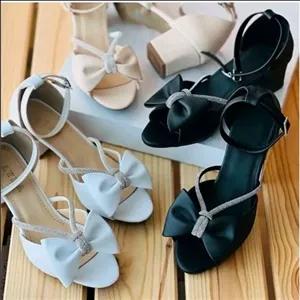 کفش زنانهو دخترانه ترند از سایز 36 تا 42 مجلسی  مدل ستایش دز رنگبندی  مشکی .کرم .وسفید  ارسال  سریع به سرتاسر کشور 