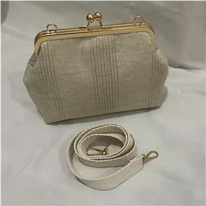 کیف دهانه فلزی منگو طلایی
