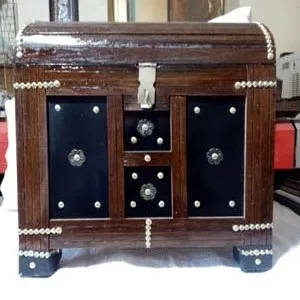 صندوقچه شماره چهار هلالی(گنبدی)