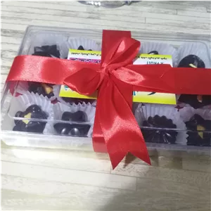 شکلات با مغز میوه خشک