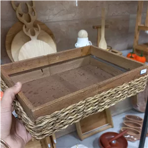 سینی رایزر،دور حصیری،بدون دسته،طول30،عرض22، عمق7سانت(پس کرایه)