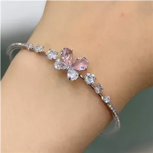دستبند النگویی و بنگل زنانه طرح جواهری طرح وسط پروانه نگین صورتی تنوع طرح رنگ ثابت کد gy