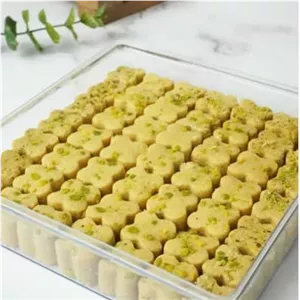 شیرینی نخودچی خانگی روز پخت 300گرمی (پس کرایه)