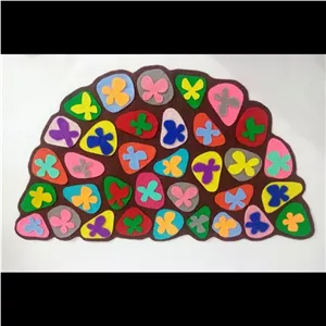 پادری نیم دایره دست ساز جنس نمدی مدل پروانه ای رنگارنگ مخصوص زیر پایی دارای پلاستیک زیرین مانع سُر خوردگی