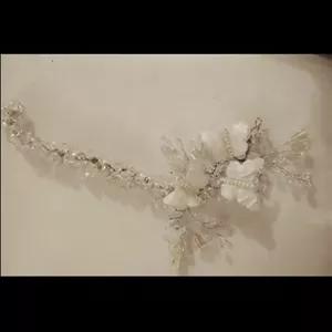 ریسه کریستالی بلند  با پروانه های پارچه ای  