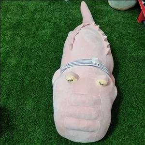 اسباب بازی عروسک پلیشی وارداتی ضدحساسیت تمساح دستمال به گردن\n\n