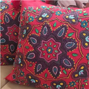 پته یا رودوزی سنتی کوسن جنس پشم رنگ قرمز برند ریسه خراسان جنوبی 
