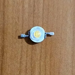 پاور ال ای دی 10 وات نور زرد چراغ قوه 3 ولت 