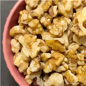 گردو دندانه(شکسته)400 گرمی