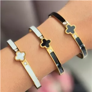 دستبند النگویی و بنگل استیل زنانه طرح گل ونکلیف vancleef نگین در سه رنگ رنگ ثابت کد sm
