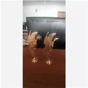 مجسمه سیمرغ برنزی