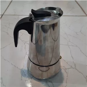 قهوه جوش استیل شیش کاپ موکاپ 