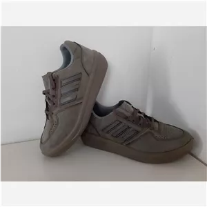 کفش کار مردانه ادیداس مدل اصلی چرم نابوک طبیعی رنگ فیلی و کرم سایز 40 تا 45 کیفیت بالا