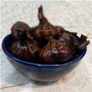 سیر ترشی سیاه یک ساله -1000گرم