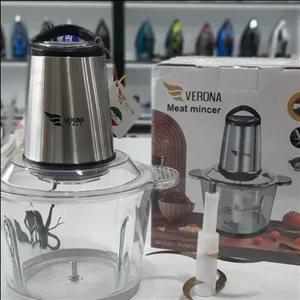 خردکن ( غذاساز ) ورونا \n پر کاربرد ، بدنه شیشه ای \n دارای گارانتی شرکتی \n4تیغه طلایی ضد زنگ  