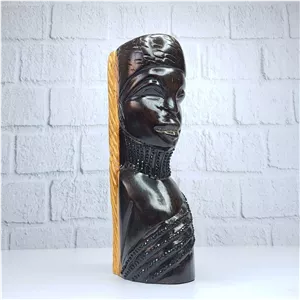 مجسمه دست ساز چوبی نگین دار مایا