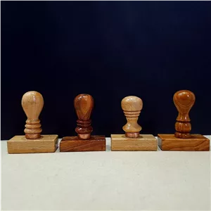 پایه مهر چوبی خراطی شده 2 در 4 سانت