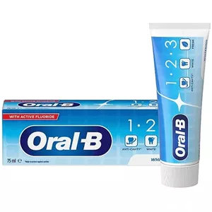 خمیر دندان اورال بی مدل WHITENING سه کاره حجم 75 میلی‌لیتر