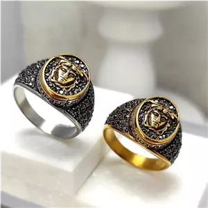 انگشتر مردانه استیل طرح ورساچ VERSACE سایز بندی 9 تا 12 رنگ ثابت تنوع طرح کد mp