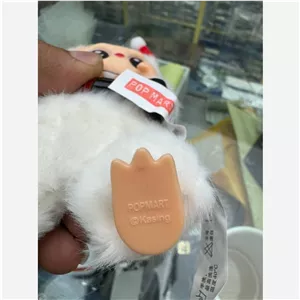 عروسک لبوبو