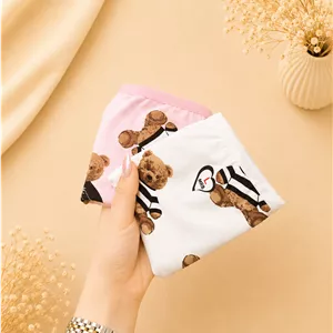 شورت زنانه نخی جنیفری طرح خرسی mrb