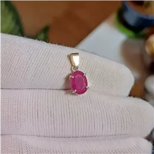 مدال گردنی نقره دستساز یاقوت سرخ 