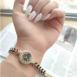 ساعت مچی زنانه HONGRUI (بند طلایی طرح برگ)