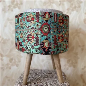 پاف اسپرت تک، صندلی پارچه ای سنتی با پایه ی چوبی، چهار پایه سنتی کوچک فیلبند شاپ مدل 800174