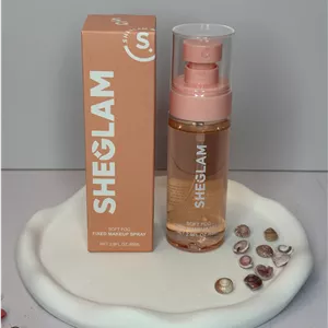 اسپری فیکس طرح شیگلم Sheglam fixed spray - مدل soft fog تثبیت کننده آرایش