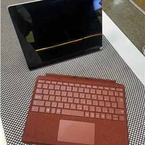 لپ تاپ استوک Microsoft Surface Pro 8 Core i7-1185G7 رم 16GB DDR4 حافظه 256GB SSD گرافیک Intel Iris Xe (کیبورد دار)