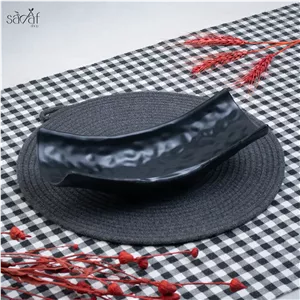 ظرف پیش غذا قایقی بلک ملامین ساور ( یک عددی)