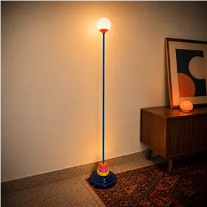 آباژور ایستاده سارا کیخواه