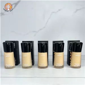 کرم پودر مک شیشه ای اورجینال MAC (در 5 رنگ پرطرفدار)