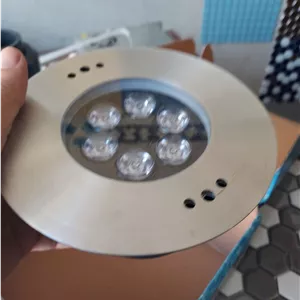 چراغ استخری توکار فول کالر ۱۲ ولت ۱۸ وات RGB دارای کنترلضدآب و مقاوم در کلر