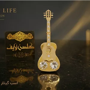مینیمال گیتار دکوراتیو کریستال سوارسکی اتریش آبکاری طلا اماراتی پیلسکو - کد 220