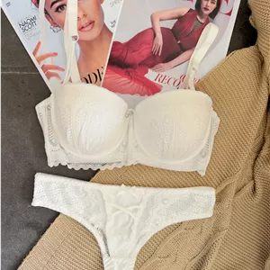 ست شورت و سوتین اسفنجی دانتل دار فنر دار وارداتی( aura angel s)